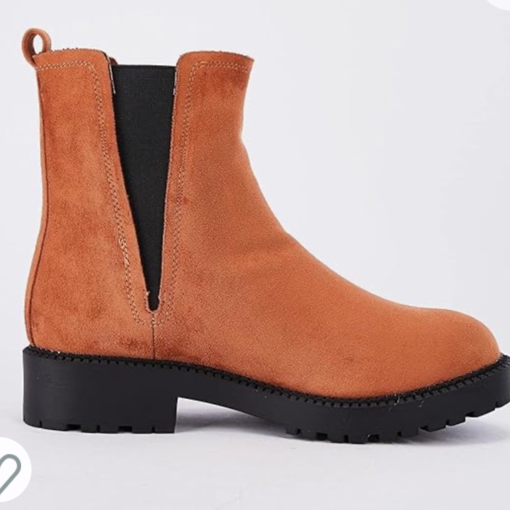 Classic low heel ankle boot - Picture 2 of 6